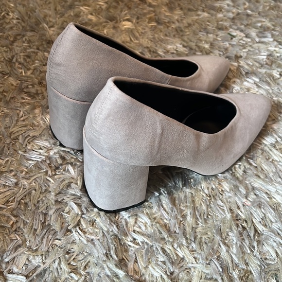 NWT oatmeal Qupid heels ! - Picture 2 of 4